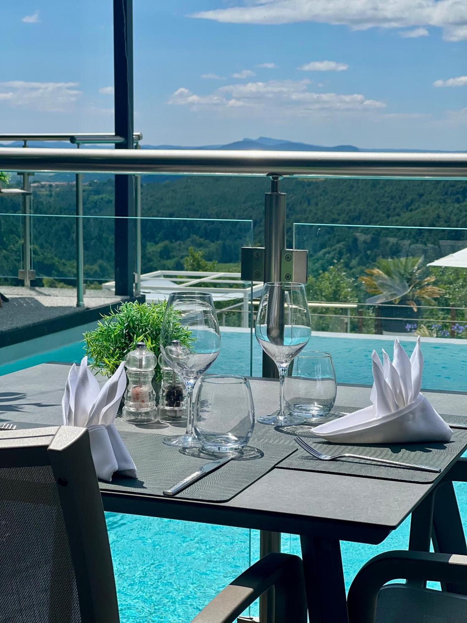 Domaine De Chalveches Hotel Spa 4* Faugeres  Exterior foto